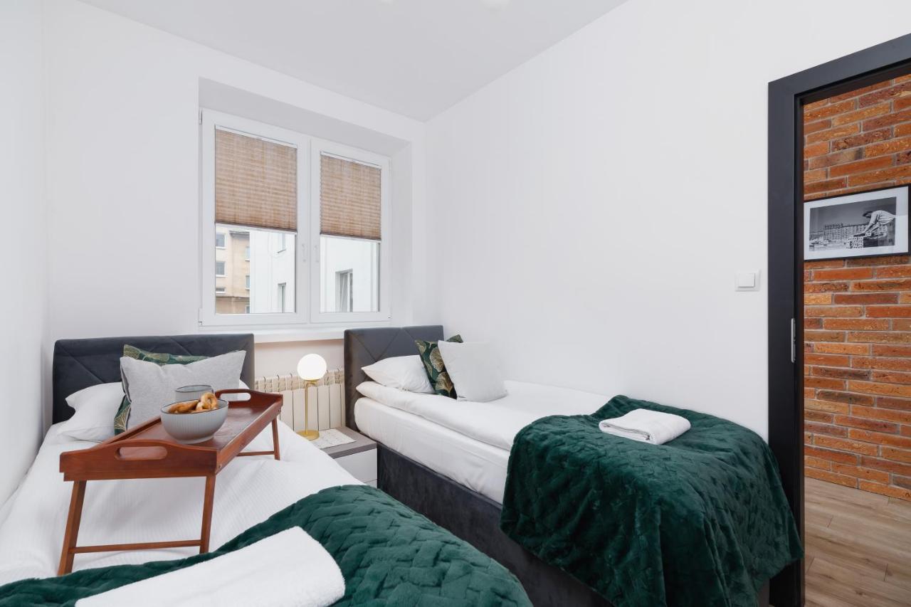 Apartments Osiedle Szkolne Cracow By Noclegi Renters Красков Екстериор снимка